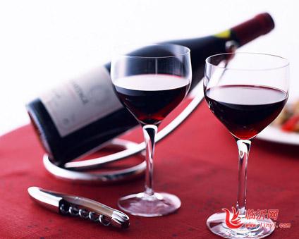 产后喝葡萄酒有利于体型恢复?